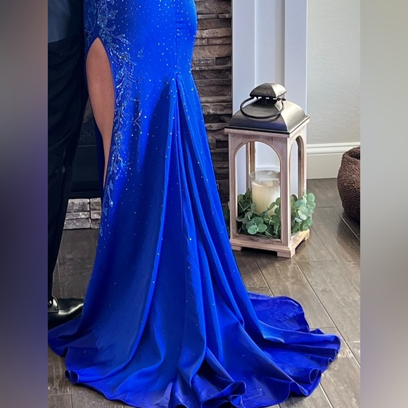 2CUTE PROM BY J. MICHEALS 20123 (with train flip BUSTLE) - Picture 3 of 13